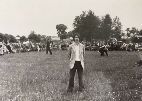 Хатыны Фәридә Гаффарованың авылында (Кукмара районы Камышлы авылы). 1973 ел.