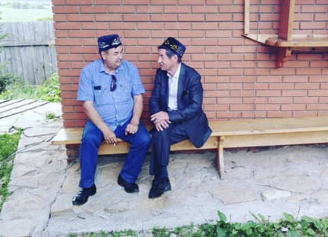 Әхәт Гаффар Т. Миңнуллин исемендәге драматурглар семинарында. Кече Битаман авылы, Биектау районы. 2019 ел